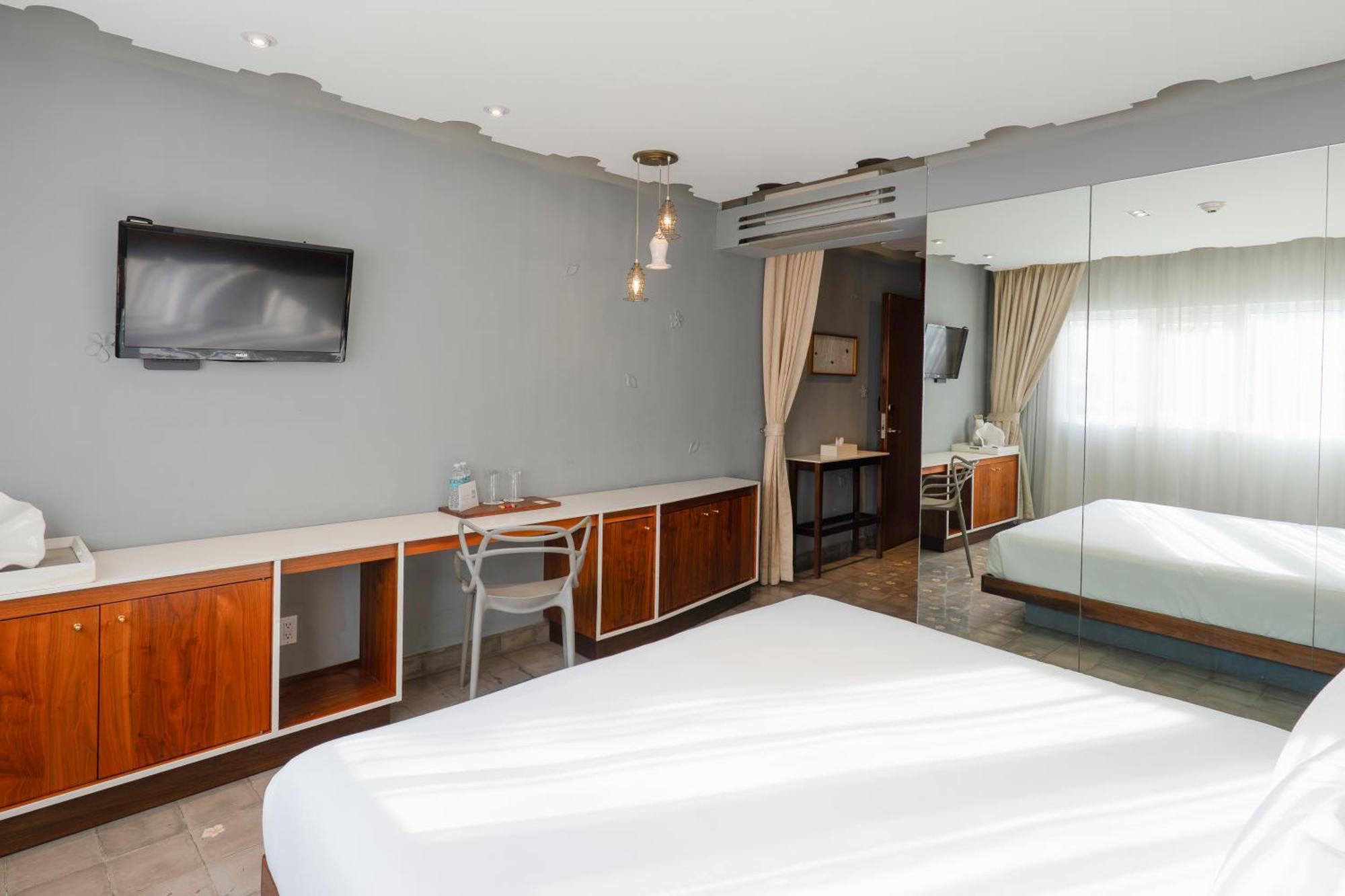 Standard King Room